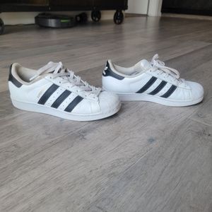 white addidas superstar women's size 8